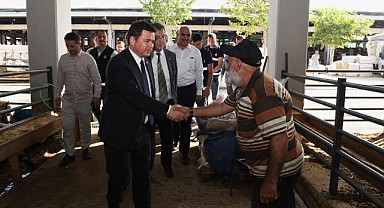 Başkan Aydın’dan kurban pazarına ziyaret