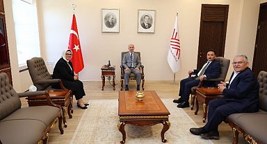 Başkan Büyükkılıç'tan YÖK Başkanı Özvar'a ziyaret