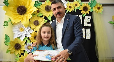 Başkan Yılmaz, karne alan öğrencileri tebrik etti