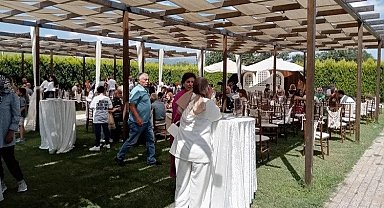 Bursa'da düğün salonlarında da boş yer yok
