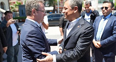 CHP Lideri Özel'den, Manisa Vali Ünlü'ye ziyaret