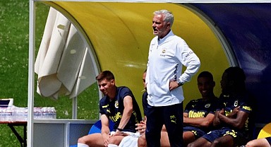 Fenerbahçe Mourinho ile ilk galibiyetini aldı