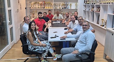 Gemlik Belediyespor’da görev dağılımı yapıldı