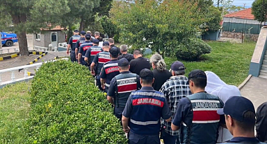 Göçmen kaçakçılığını 4 ilde düğmeye basıldı!