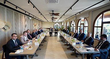 İmamoğlu Adalar Belediye Başkanı Akpolat'ı tebrik etti