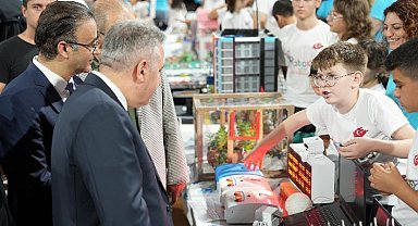 İzmir'de robotik kodlama şenliği