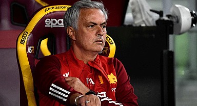 Jose Mourinho resmen Fenerbahçe'de!
