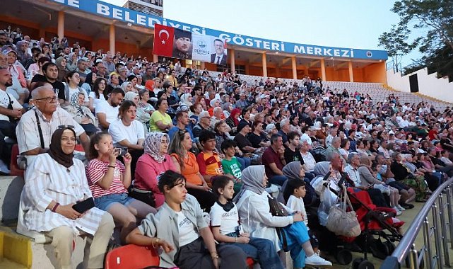 "Keşanlı Ali Destanı" Derince'de izleyicileriyle buluştu