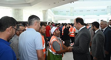 Konya'da Büyükşehir çalışanları bayram dönüşü bayramlaştı
