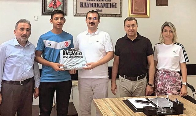 Kumluca'da Kaymakam Erdemir başarılı öğrencileri ödüllendirdi