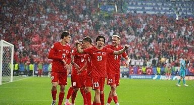 Milliler son 16'ya kalmak istiyor