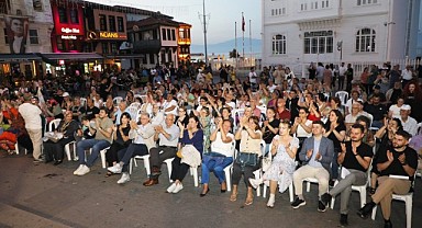 Nazım Hikmet, Mudanya'da şiir ve şarkılarla anıldı
