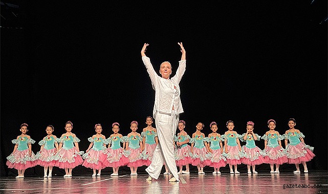 Nilüfer'in küçük dansçıları bale resitalinde parladı