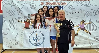 Osmangazili badmintonculardan Türkiye şampiyonluğu