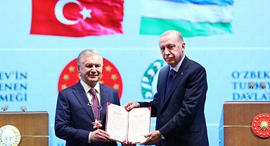 Özbekistan Cumhurbaşkanı'na Devlet Nişanı tevcih edildi