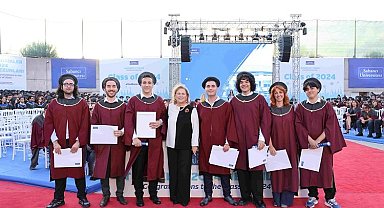 Sabancı Üniversitesi 22. dönem lisans ve 25. dönem lisansüstü mezunlarını verdi