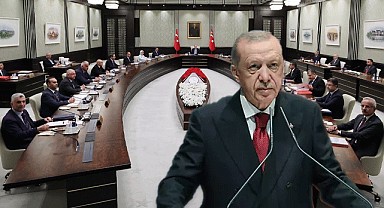 Sağlık sisteminde ki sorun Bakan Koca'nın başını yaktı