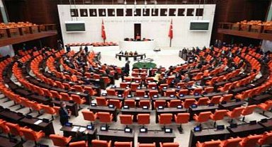 TBMM'de tatil yok! Çalışmaya devam...