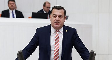 Vecdi Gündoğdu'dan yurtdışı çıkış harcı için soru önergesi