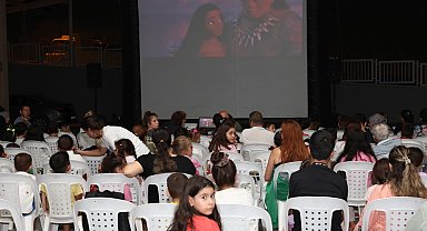 Açık hava sineması ile yaz akşamları renkleniyor