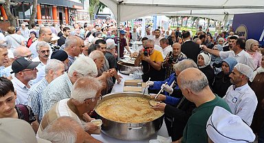Aşure kazanları Sakarya için kaynadı