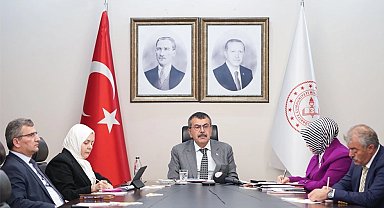 Bakan Tekin eğitim ateşeleriyle görüştü