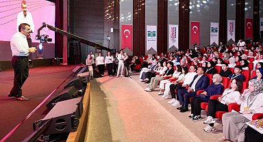 Bakan Tekin, tercih yapacak gençlerle buluştu