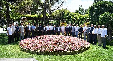 Başkan Büyükkılıç'tan Büyükşehir'de "Akıllı Şehir" zirvesi