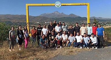 Başkan Büyükkılıç'tan gençlerle Ali Dağı'nda sabah yürüyüşü