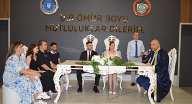 Belediye Başkanı Bekir Aydın kendi kızının nikahını kıydı
