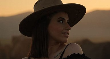 Beril Raper yeni şarkısıyla unutulmaz müzik deneyimi sunuyor