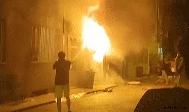 Bursa'da 4 katlı bina alev alev yandı