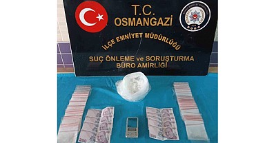 Bursa'da uyuşturucu satıcısı kıskıvrak yakalandı