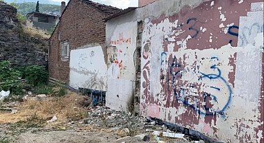 Bursa Pınarbaşı Mahallesindeki eski evler dikkat çekiyor