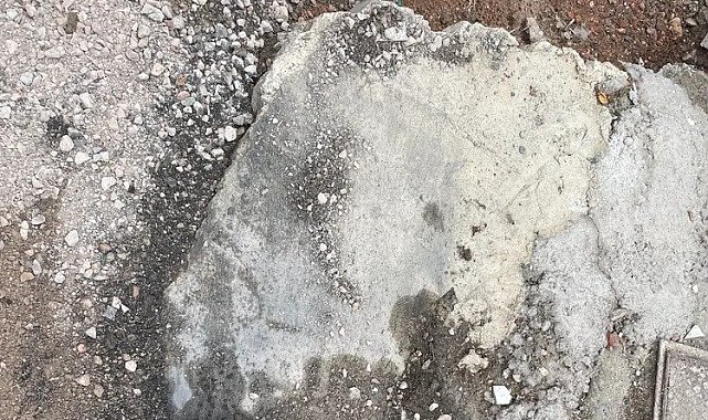 Bursa'da bu kaldırımlar tehlike saçıyor