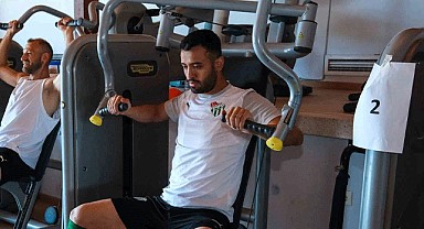 Bursaspor yeni sezona bomba gibi geliyor