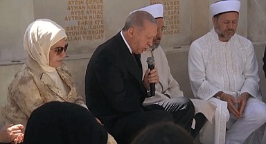 Cumhurbaşkanı Erdoğan şehitler için Kuran okudu