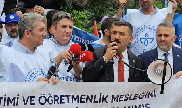 İYİ Partili Türkoğlu: Öğretmen boyun eğmez!