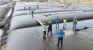 İzmit Körfezi'nde 57 hektarlık alan temizlendi... Körfez dip çamurdan kurtuluyor