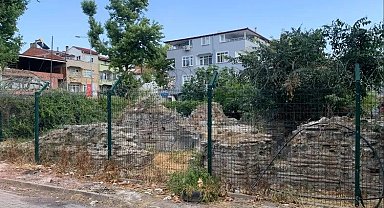 İznik'teki Ayasofya Kilisesi'nin yerinde yeller esiyor