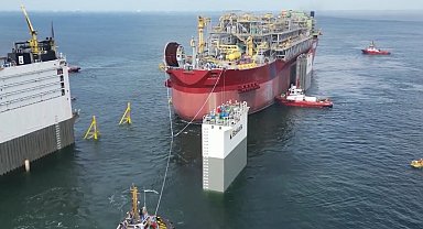 Karadeniz'de görev alacak dev tesis... Doğal gaz denizde işlenecek...