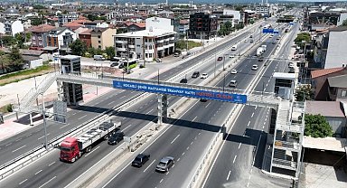 Kocaeli'de D-100 üzerindeki yaya üstgeçidi tamamlandı