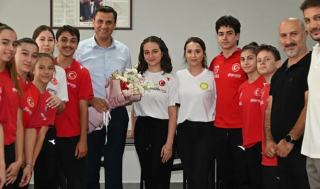 Manisa'da Başkan Zeyrek milli sporcularla buluştu