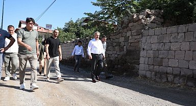 Melikgazi'de sokak sağlıklaştırma çalışmaları sürüyor