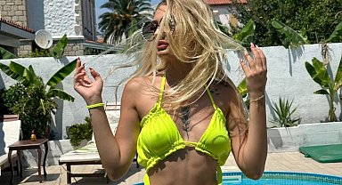Nevide Çiçek'in tatil pozları beğeni topladı