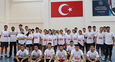 Nevşehir Belediyesi sınav hazırlığında da gençlerin yanında