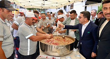 Nevşehir'de belediye personeline aşure ikramı