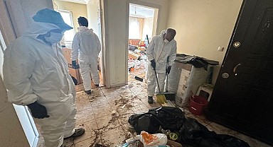 Nilüfer’de çöp ev temizlendi