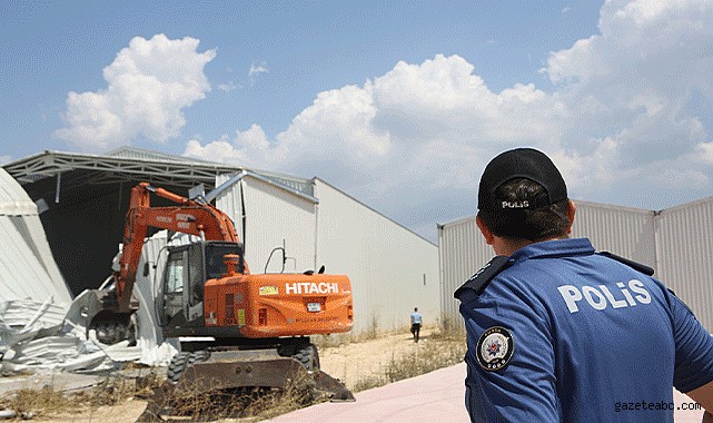 Nilüfer'de kaçak yapı ile mücadele devam ediyor