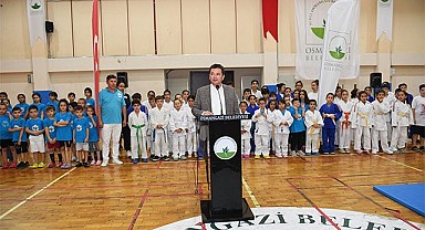 Osmangazili öğrenciler yazı spor yaparak geçiriyor